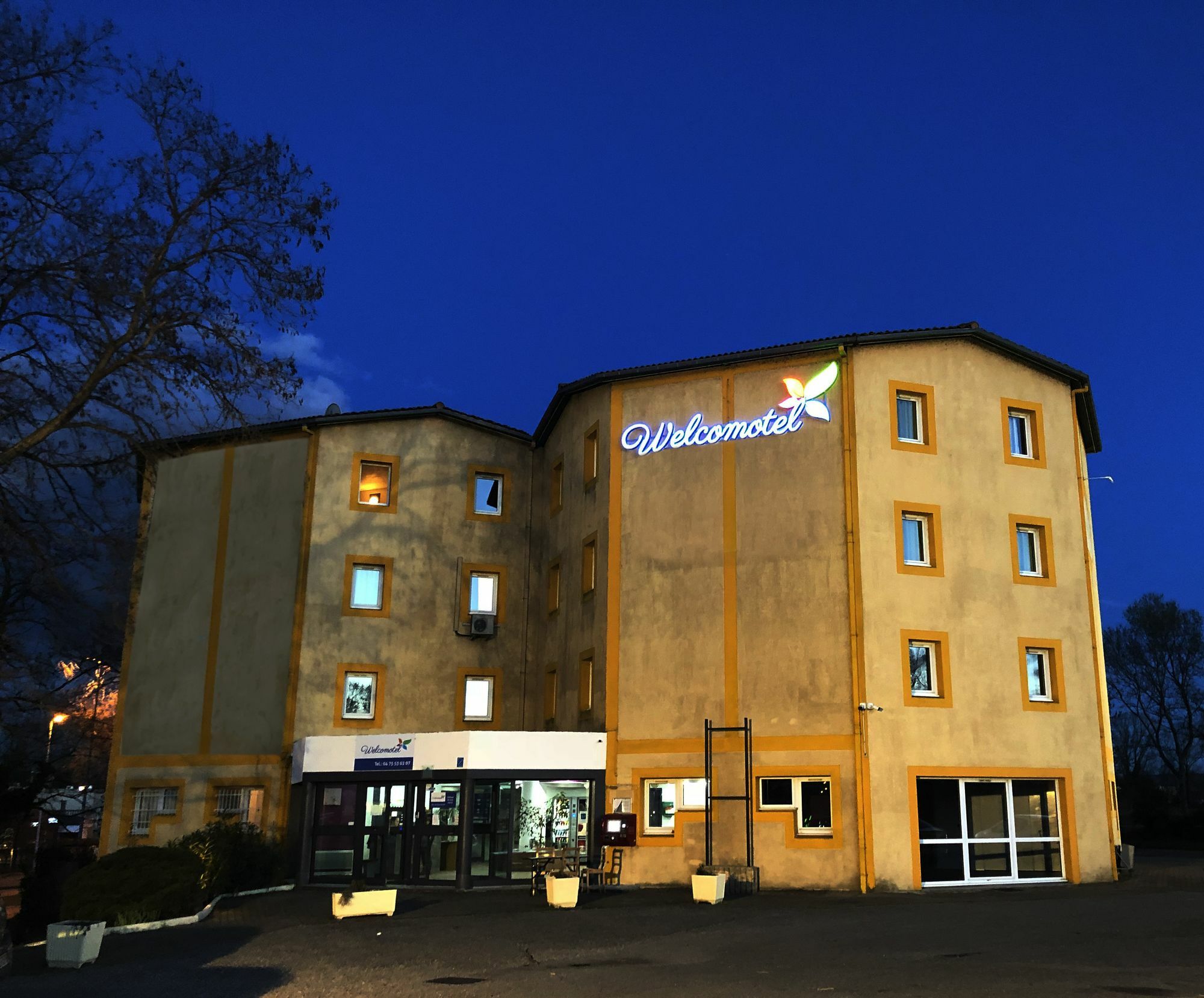 Hotel 25 Montélimar Exterior photo