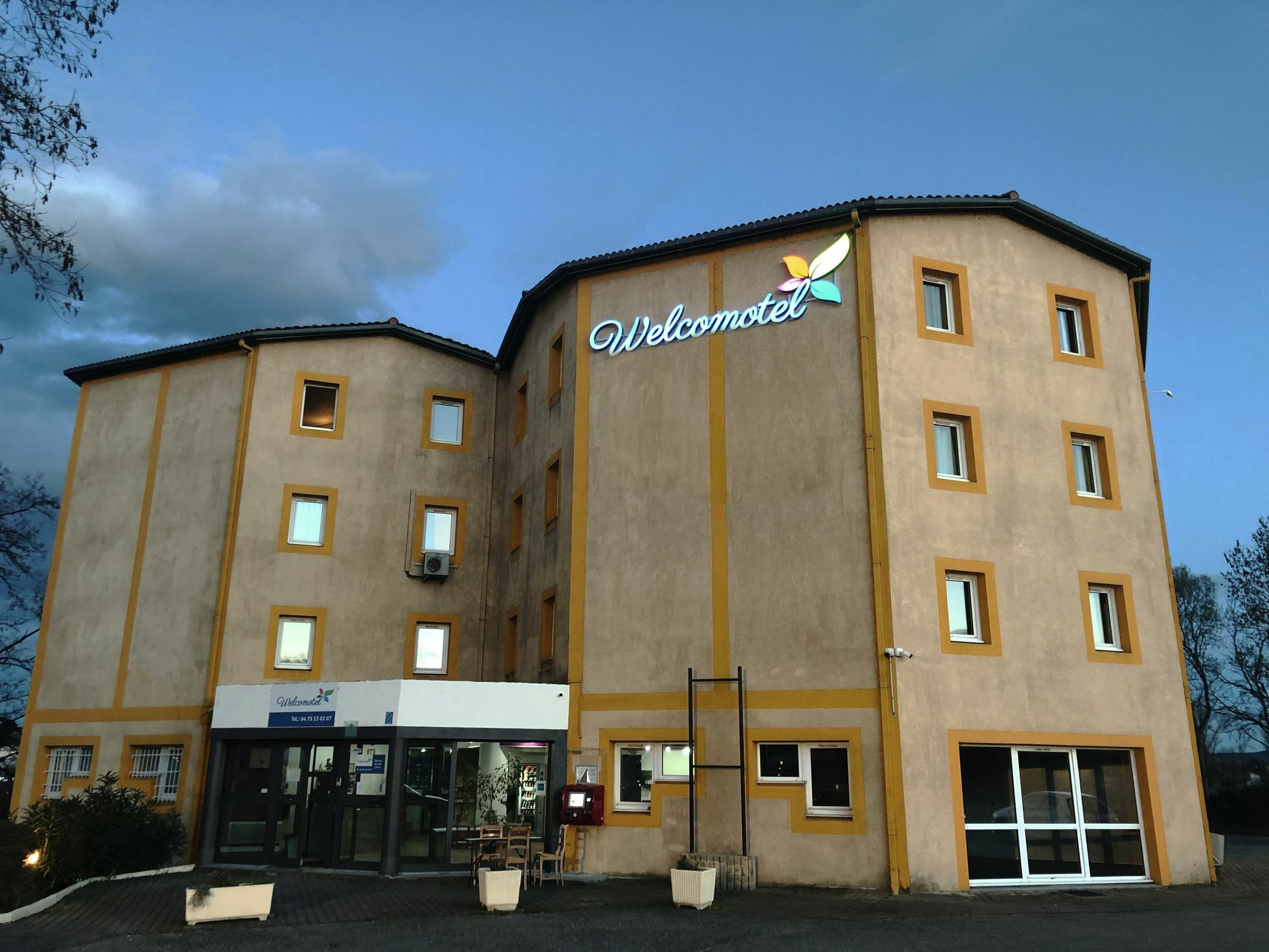 Hotel 25 Montélimar Exterior photo
